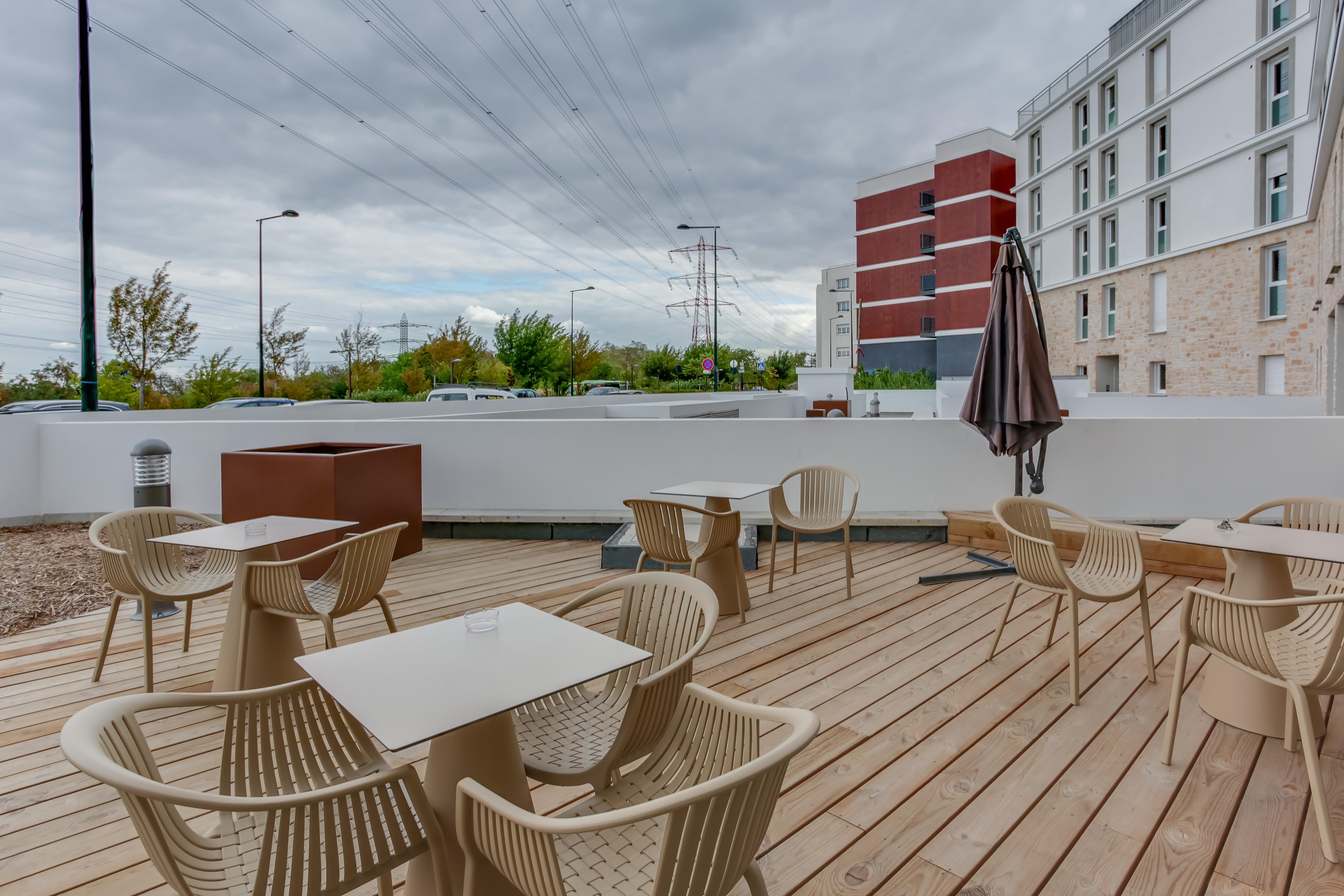 All Suites Appart Hotel Massy Palaiseau Buitenkant foto